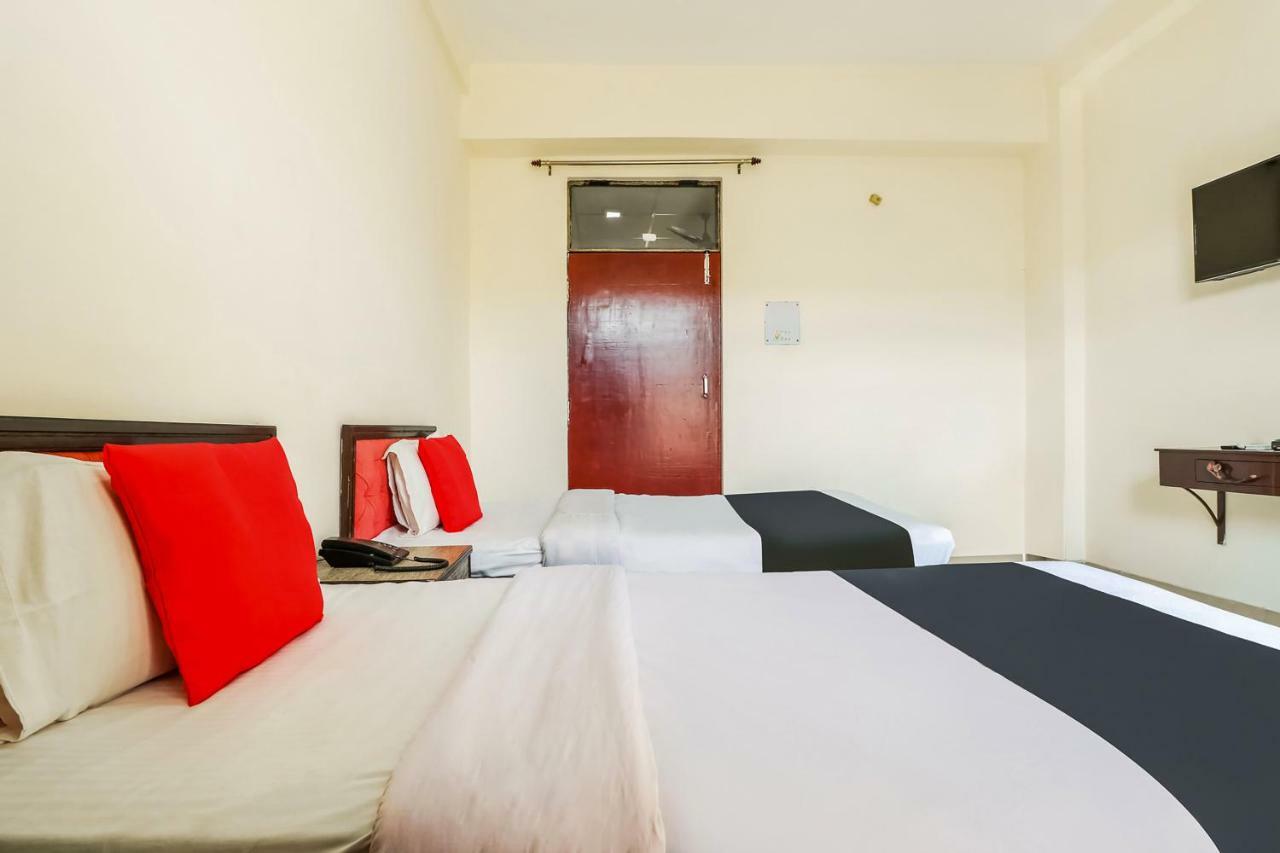 Capital O 60233 Brij Ki Rasoi Deluxe Hotel Lucknow Exterior photo