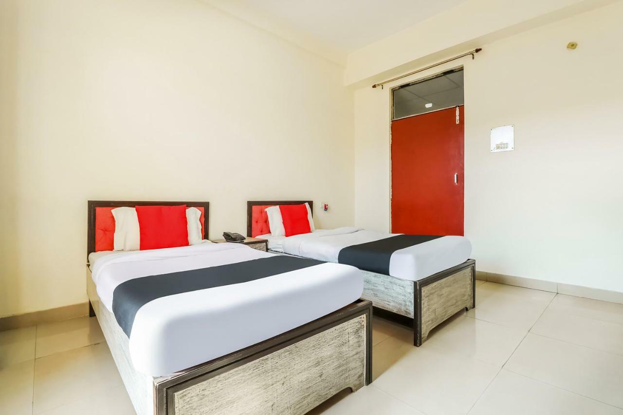 Capital O 60233 Brij Ki Rasoi Deluxe Hotel Lucknow Exterior photo